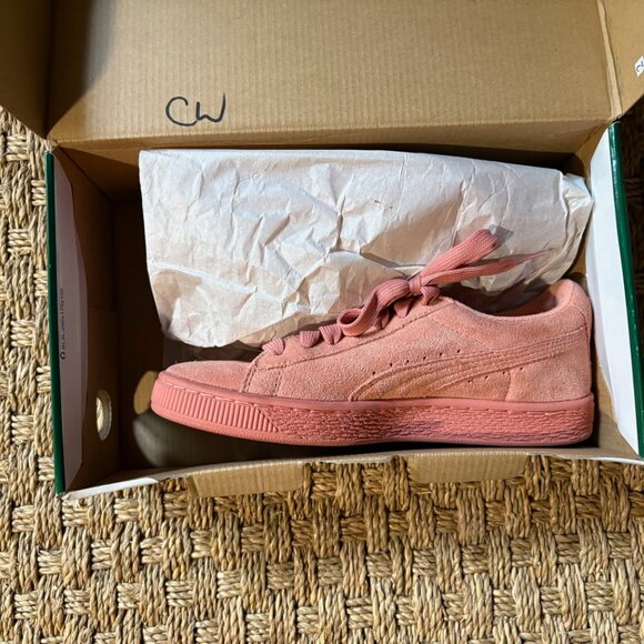 Puma Suede Jr suede sneaker in Desert Flower Pink NWT - Picture 9 of 10
